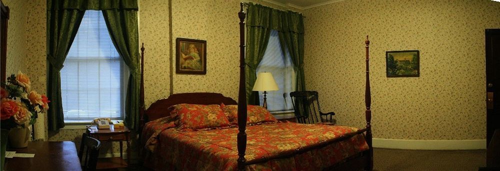 The Yankee Pedlar Inn Torrington Eksteriør billede
